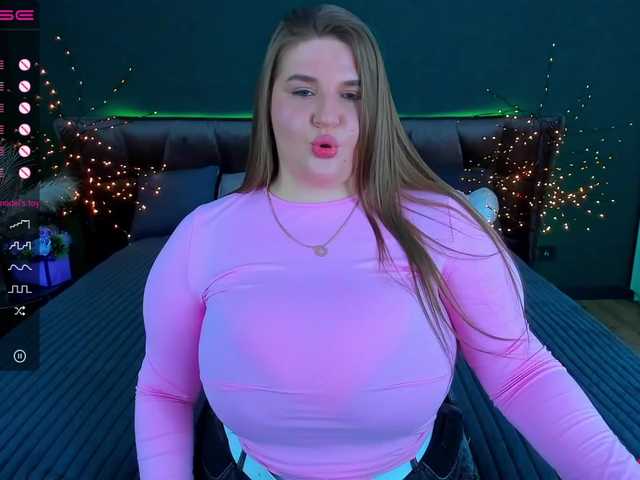 Adele-sugar's BongaCams show and profile