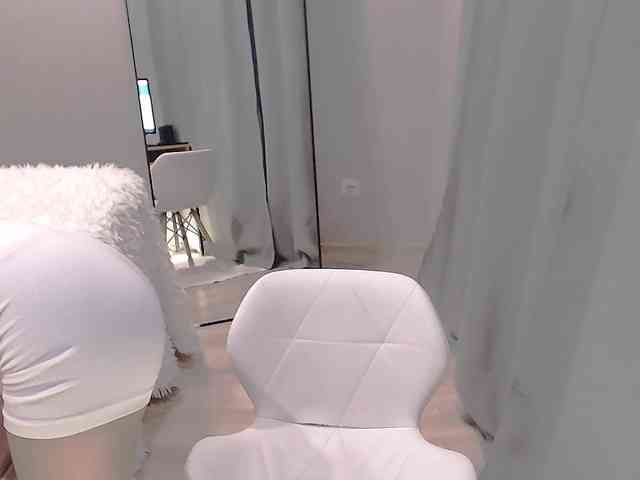 LucyLiu webcam