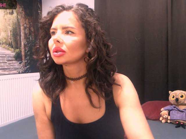 sofialiuba's BongaCams show and profile