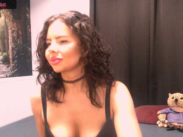 sofialiuba's BongaCams show and profile