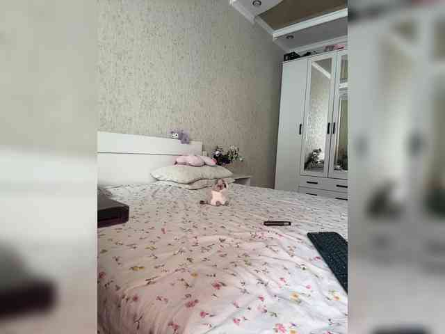 LornaParty webcam