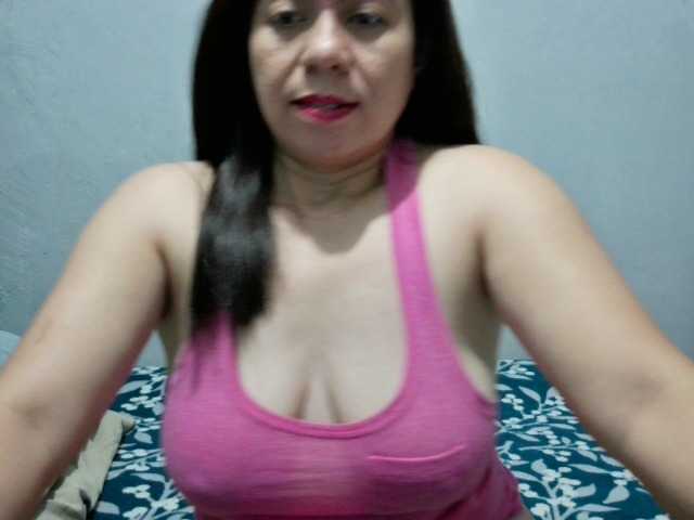 Scarletteb's BongaCams show and profile