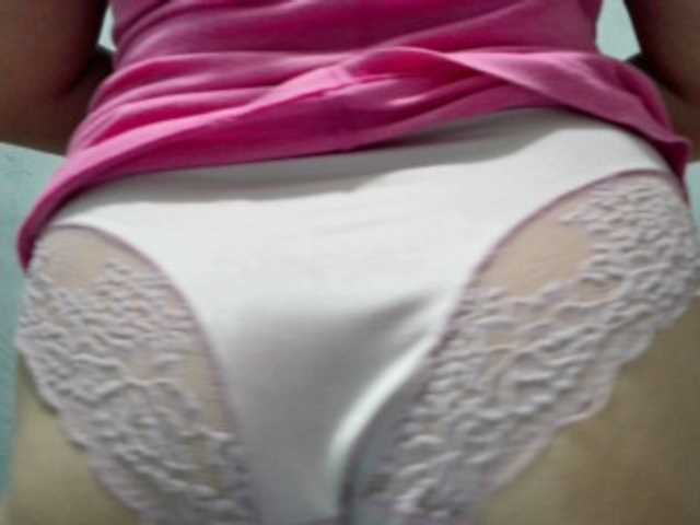 Scarletteb's BongaCams show and profile