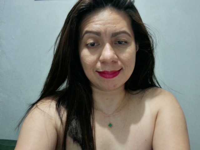 Scarletteb's BongaCams show and profile