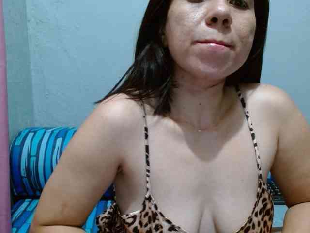 Scarletteb webcam