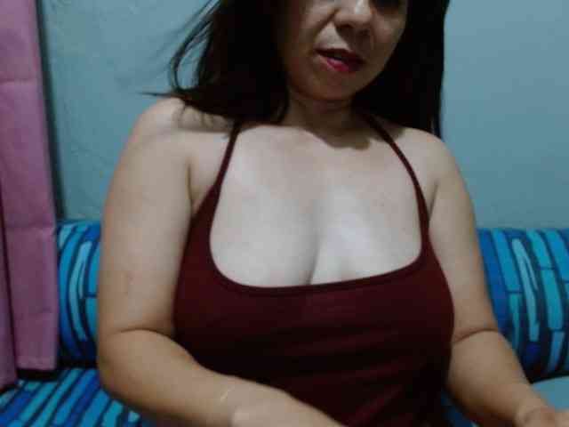 Scarletteb webcam