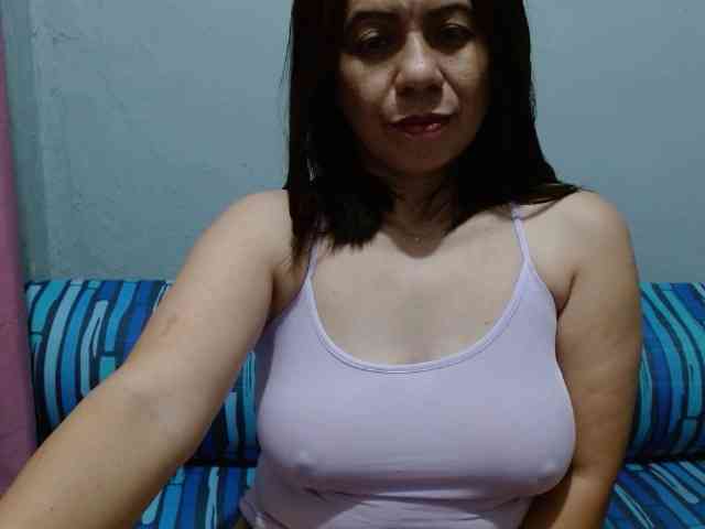 Scarletteb webcam