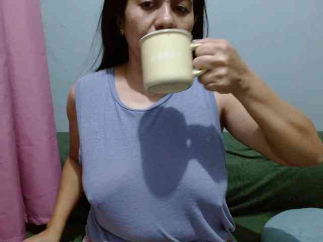 Scarletteb webcam