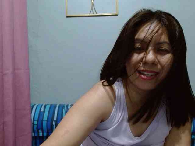 Scarletteb webcam