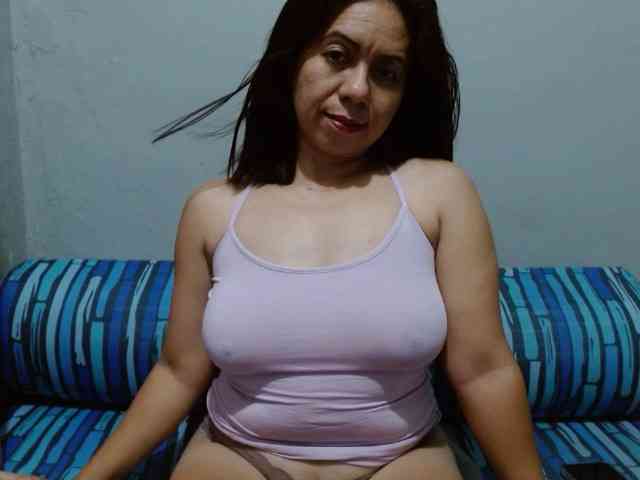 Scarletteb webcam