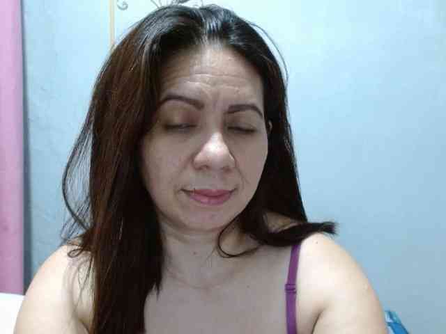 Scarletteb webcam