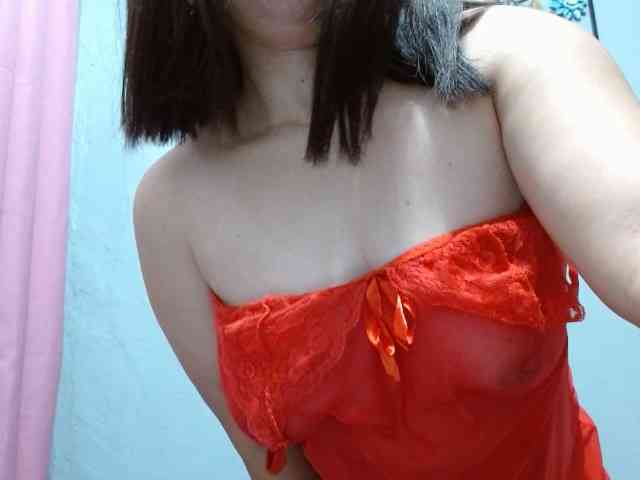 Scarletteb webcam
