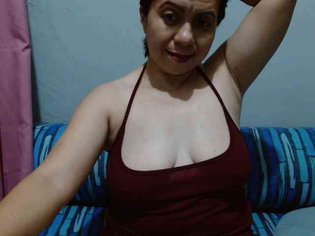 Scarletteb webcam