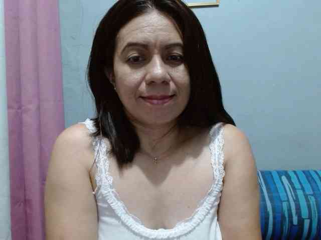 Scarletteb webcam