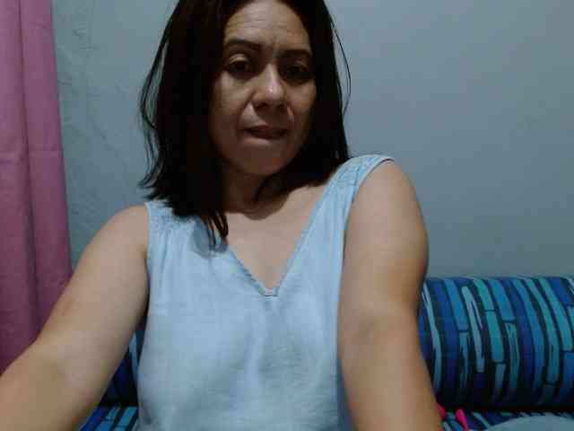 Scarletteb webcam