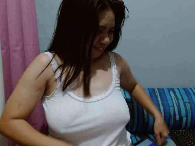Scarletteb webcam
