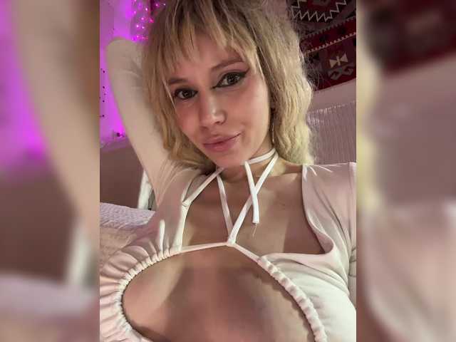 PANTEONA-'s BongaCams show and profile