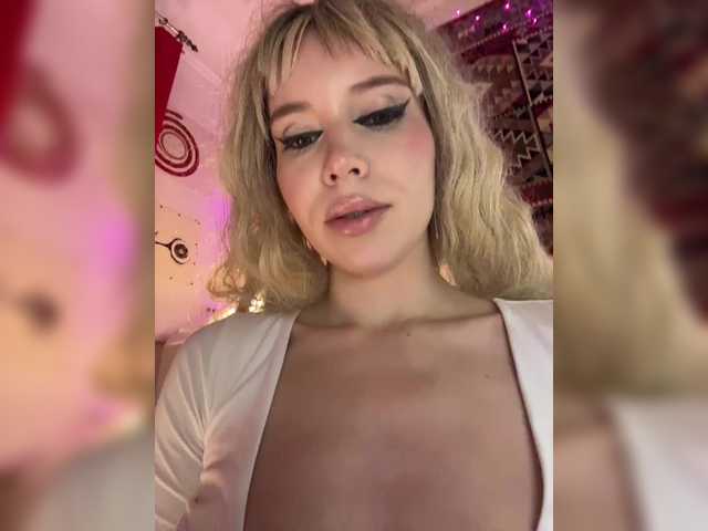 PANTEONA-'s BongaCams show and profile