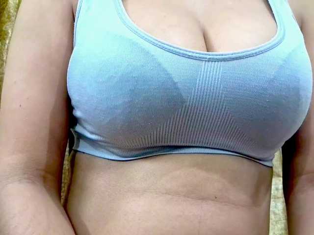 Nidhilove's BongaCams show and profile