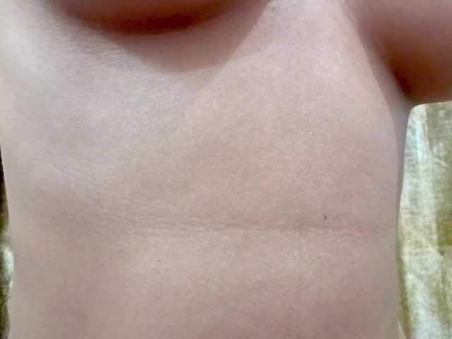 Nidhilove's BongaCams show and profile