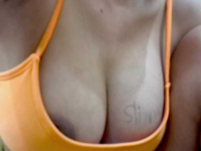 Nidhilove's BongaCams show and profile