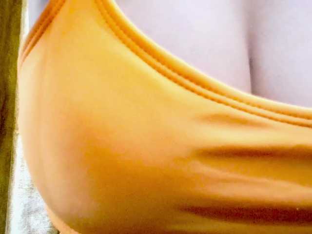 Nidhilove's BongaCams show and profile