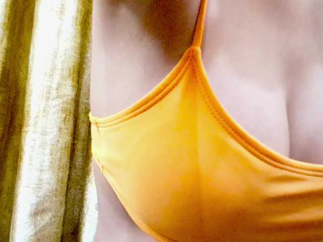 Nidhilove's BongaCams show and profile