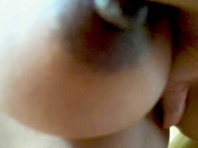 Nidhilove's BongaCams show and profile