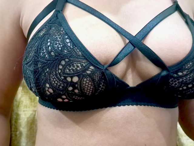 Nidhilove from BongaCams is Freechat