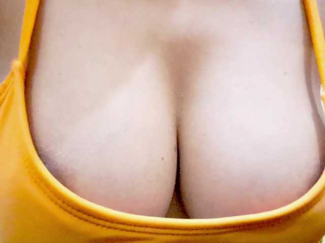 Nidhilove's BongaCams show and profile