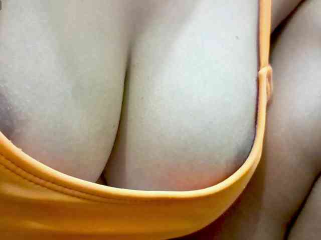 Nidhilove webcam