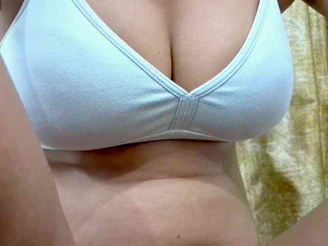 Nidhilove webcam