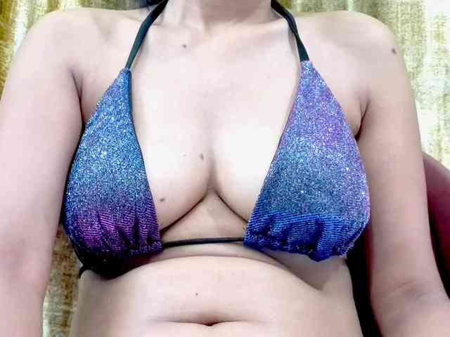 Nidhilove webcam