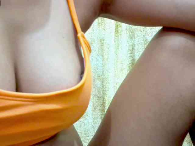 Nidhilove webcam