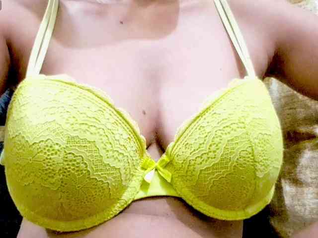 Nidhilove webcam