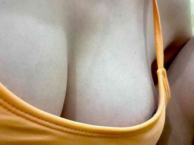 Nidhilove Live Webcam on BongaCams