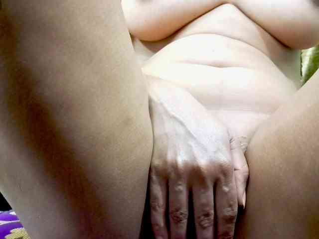 Nidhilove webcam