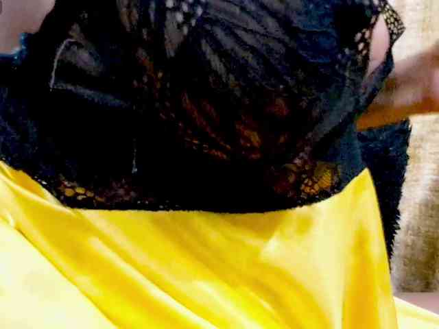 Nidhilove webcam