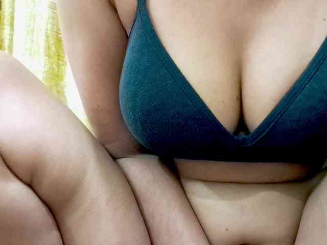 Nidhilove webcam