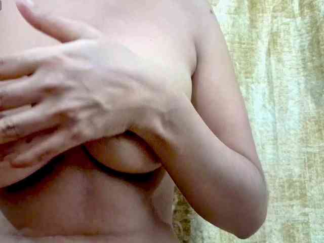 Nidhilove webcam