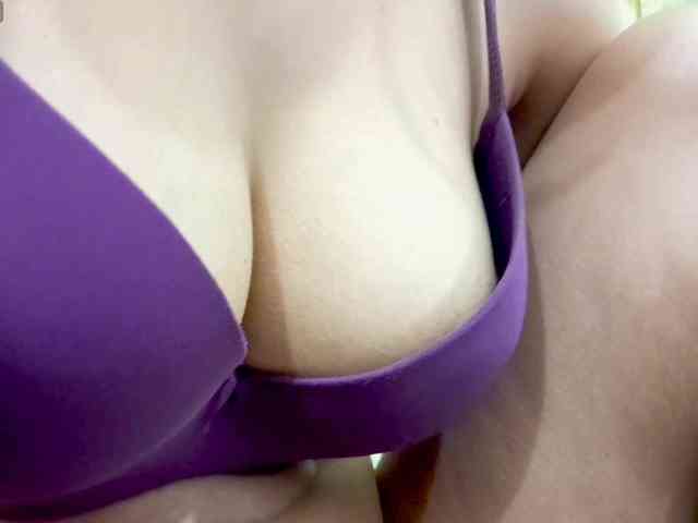 Nidhilove webcam