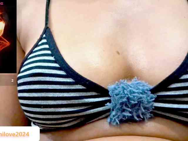 Nidhilove webcam