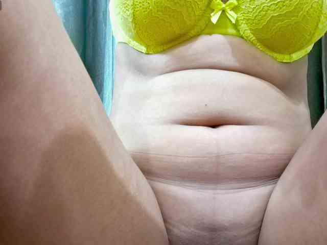 Nidhilove webcam