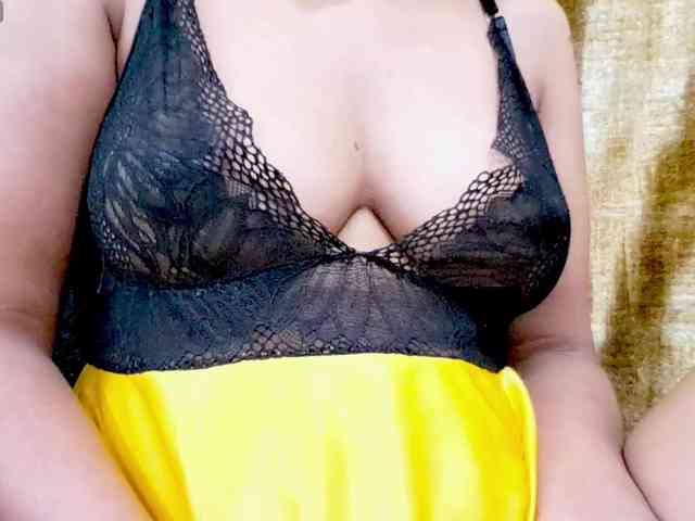 Nidhilove webcam