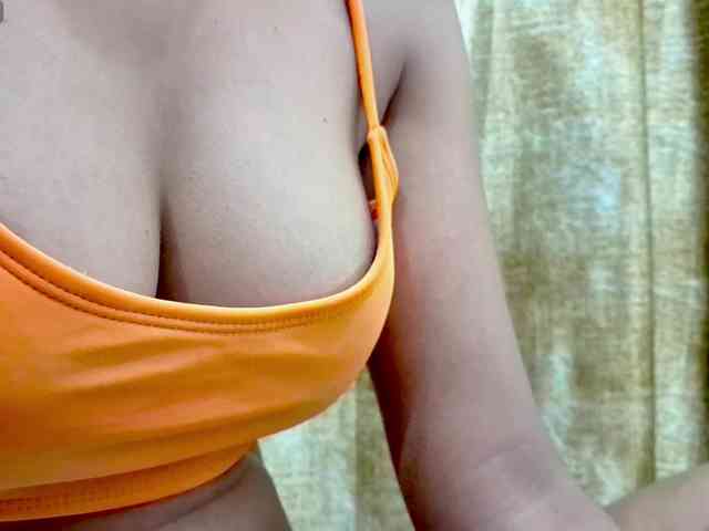 Nidhilove webcam