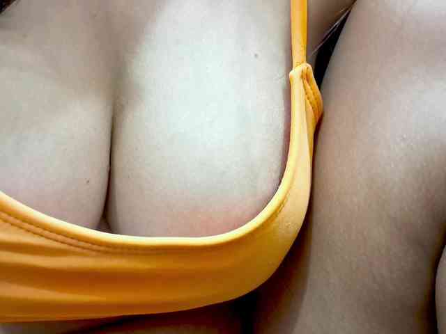 Nidhilove webcam