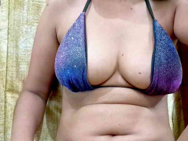 Nidhilove webcam