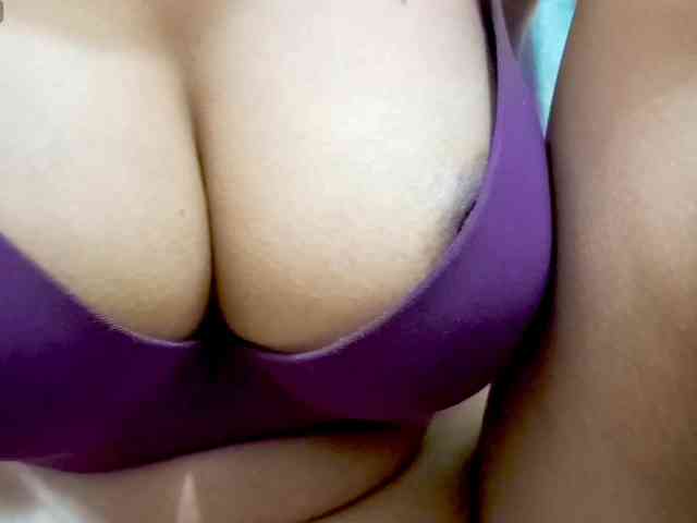 Nidhilove webcam