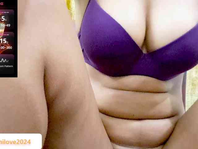 Nidhilove webcam