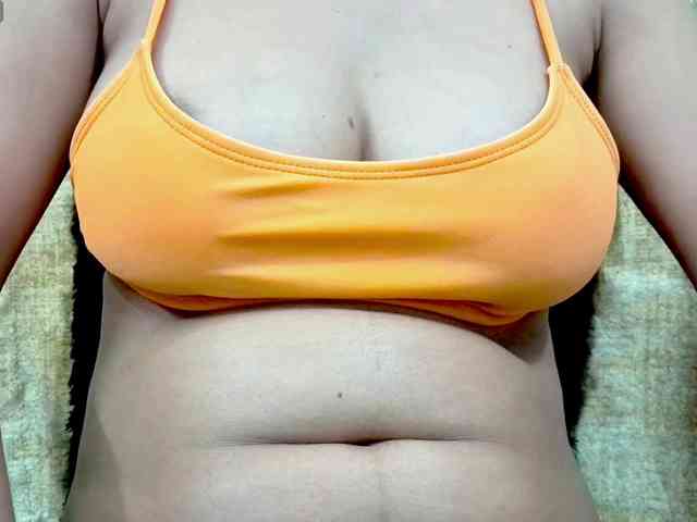 Nidhilove webcam